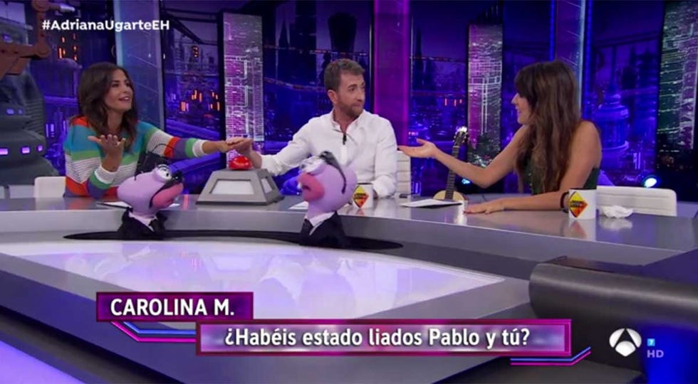 Nuria Roca, Pablo Motos y Adriana Ugarte en 'El Hormiguero'