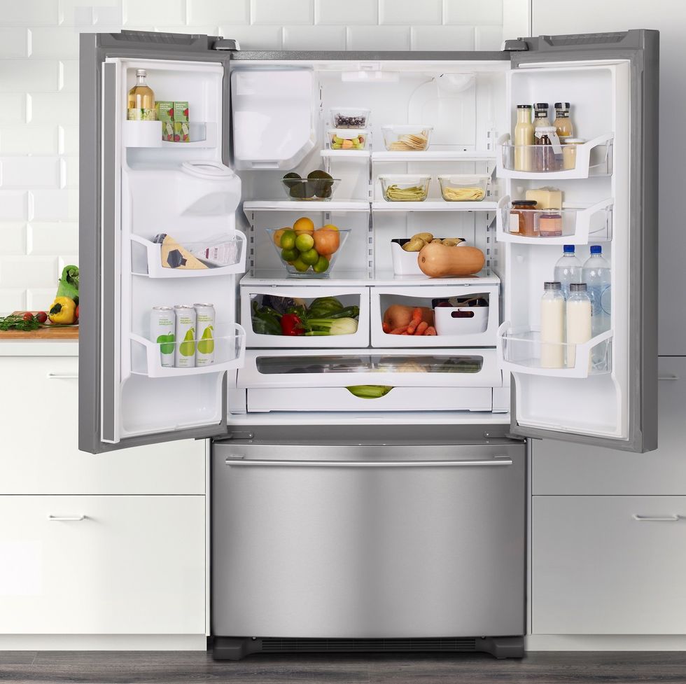 Refrigerator, Major appliance, Home appliance, Kitchen appliance, Freezer, Display case, Room, Kitchen, Cabinetry, Frozen food, 