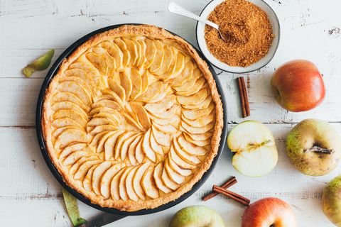 apple pie spice with apple galette and whole apples