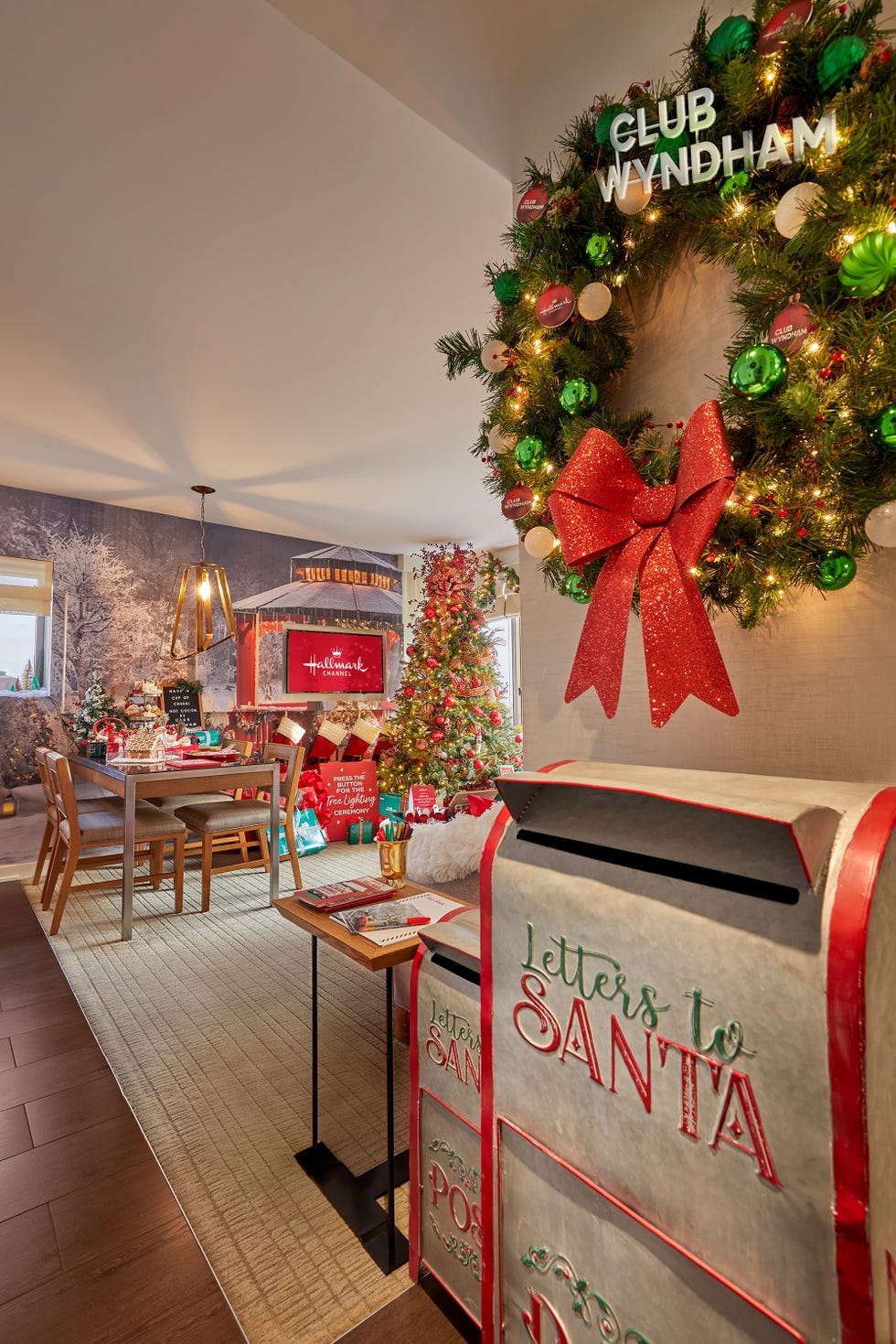 Hallmark Christmas Movie Suite at Club Wyndham Review 2021