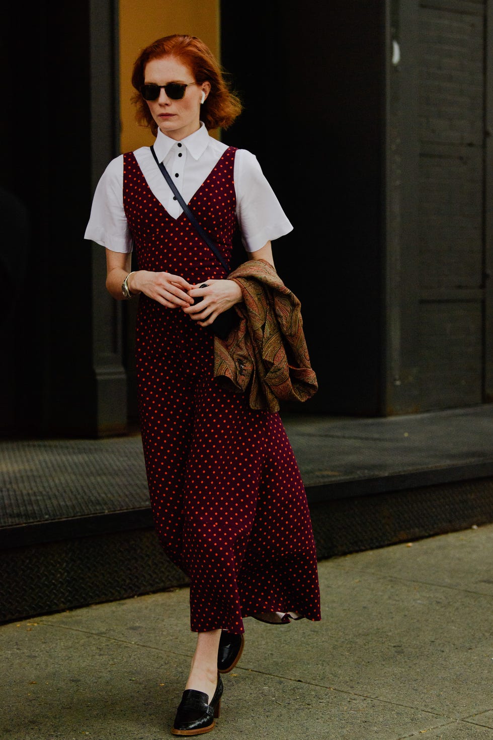 Shoe, Outerwear, Style, Sunglasses, Street fashion, Fashion, Maroon, Bag, Costume design, Sandal, 