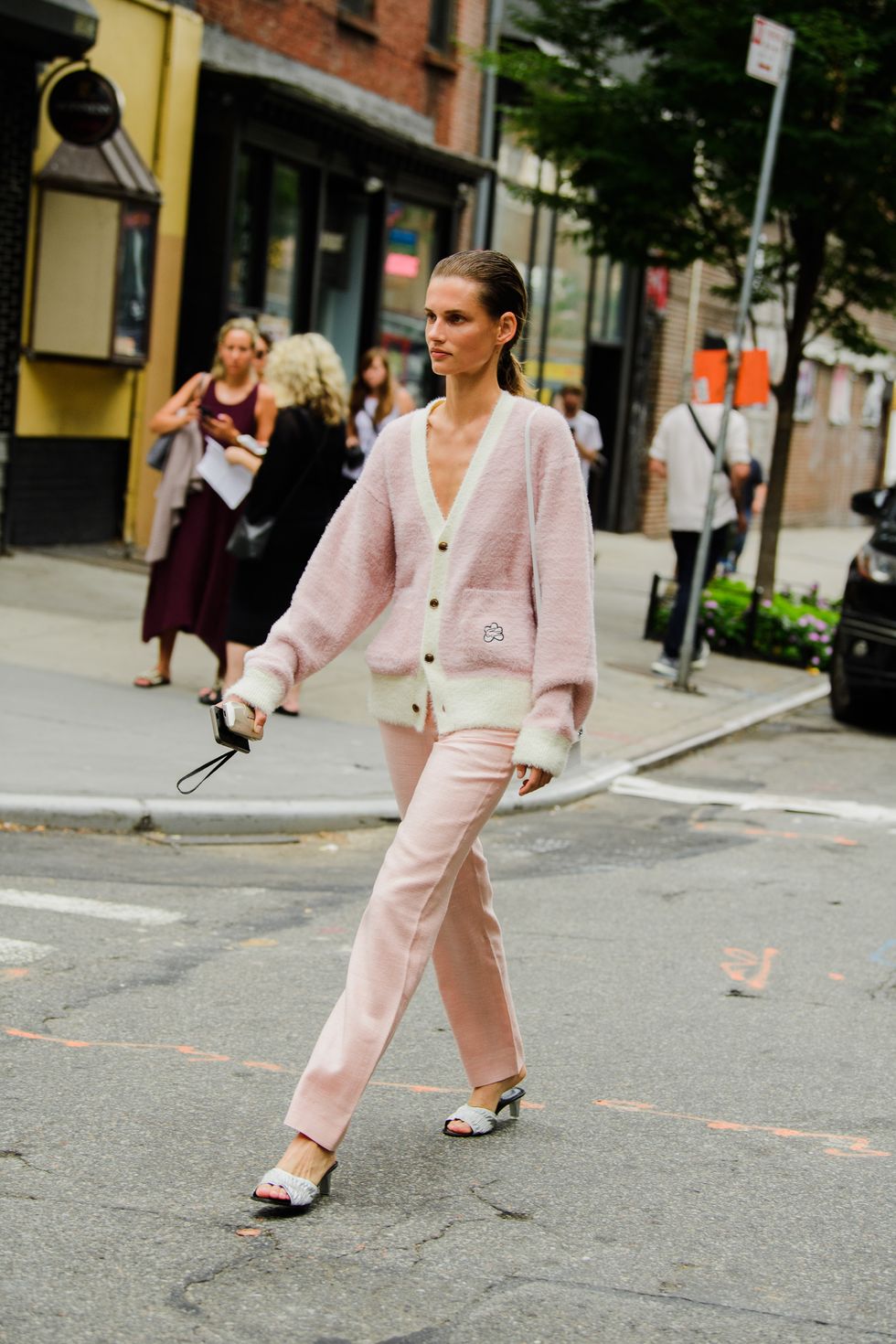 Fashion Week Street Style: Chic Pink Blazer with Bottega Venetta Sandals