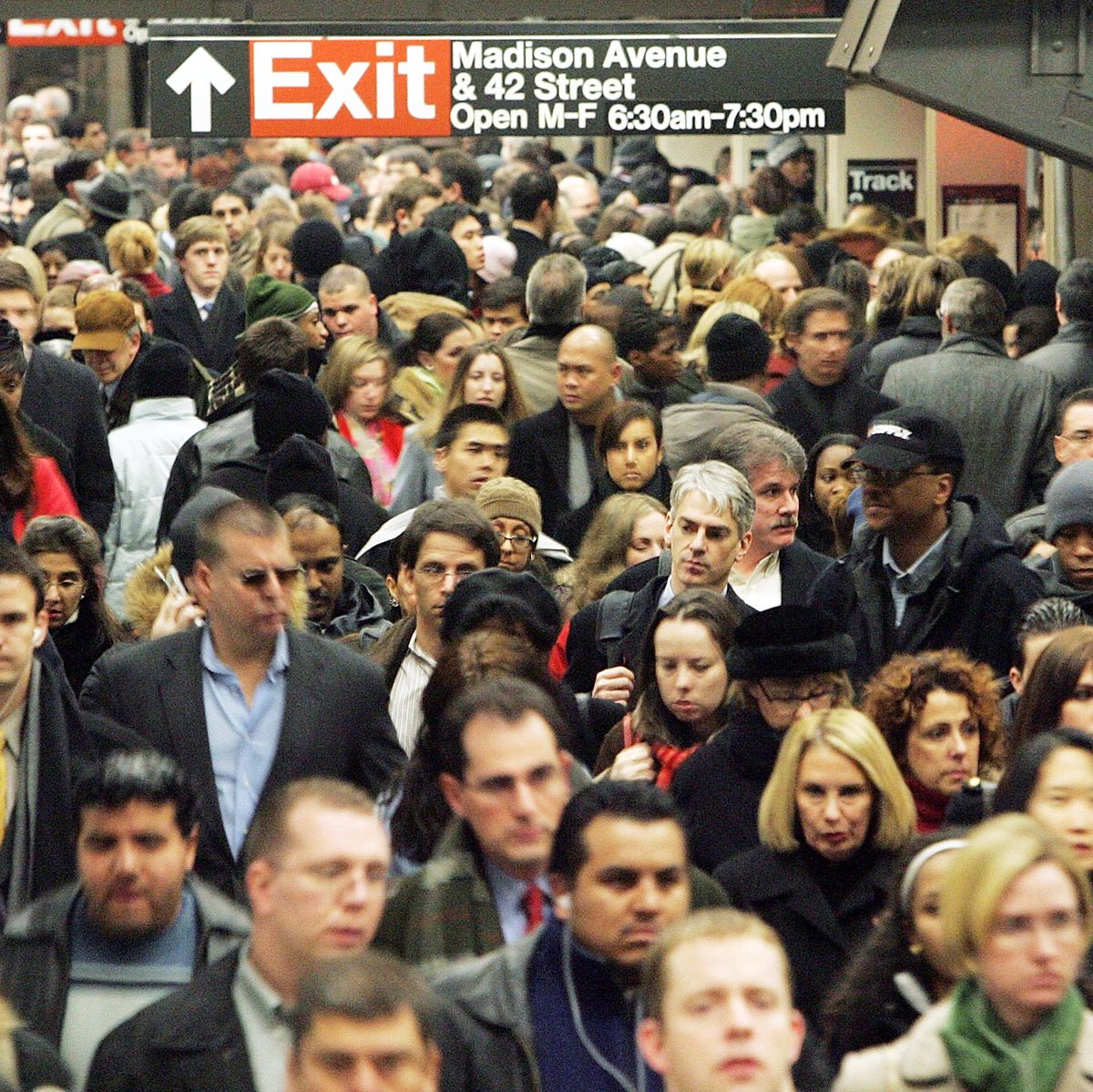 the crowded new york city subway