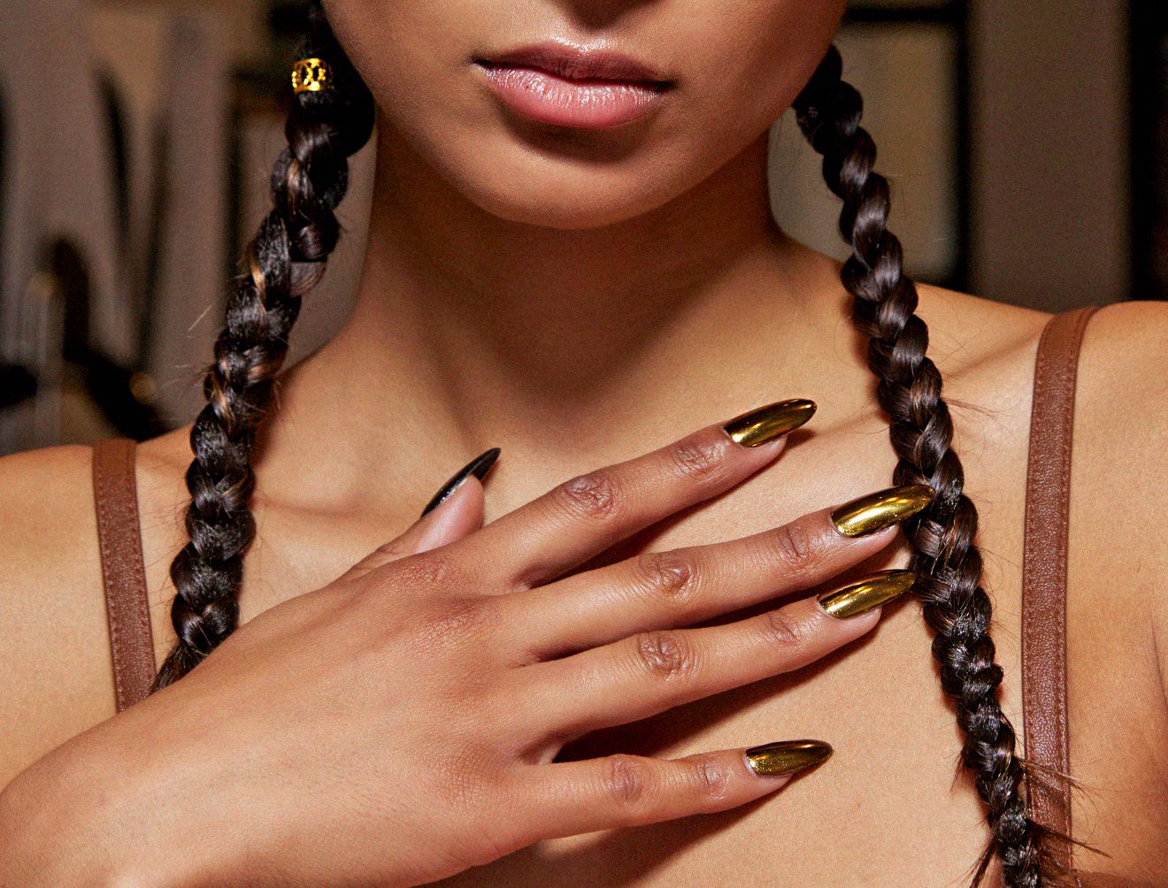 Star French Manicures Are Bringing the '90s Biker Aesthetic to Your Nails