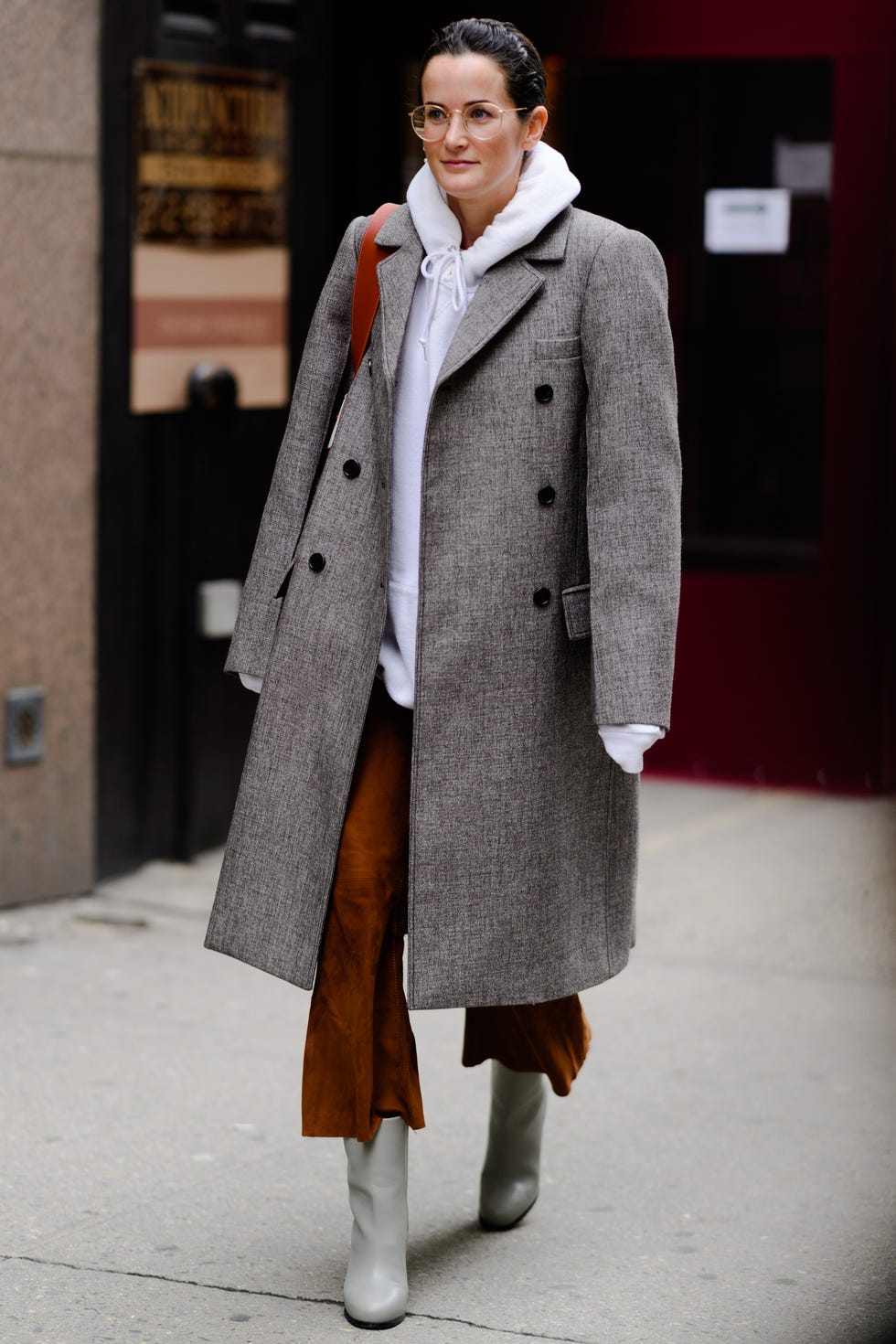 Clothing, Coat, Overcoat, Outerwear, Fashion, Street fashion, Fur, Fur clothing, Neck, Trench coat, 