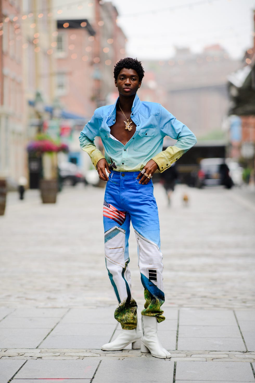 Street fashion, Blue, Fashion, Turquoise, Footwear, Electric blue, Textile, Photography, Fashion design, Trousers, 