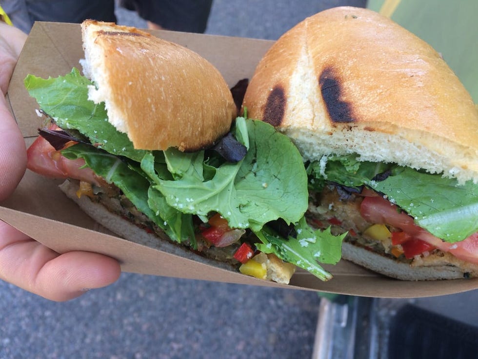 Dish, Food, Pan-bagnat, Cuisine, Hamburger, Veggie burger, Fast food, Slider, Ingredient, Sandwich, 