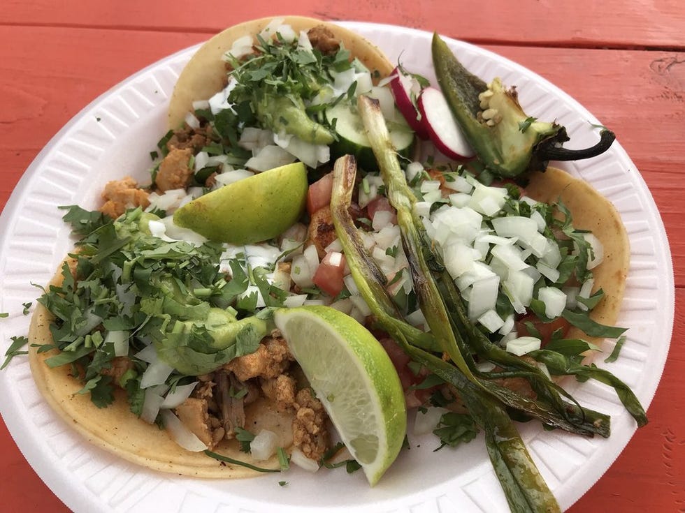 Dish, Food, Cuisine, Ingredient, Korean taco, Salad, Taco, Produce, Tostada, Staple food, 