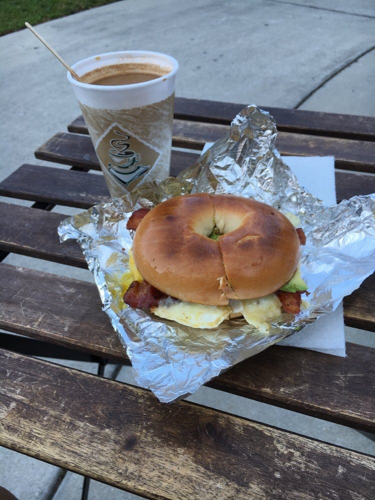 Food, Bagel, Dish, Bun, Cuisine, Ingredient, Vegetarian food, Fast food, Baked goods, Finger food, 