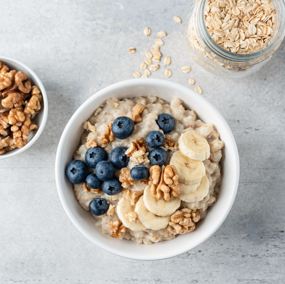 oatmeal porridge banana blueberry