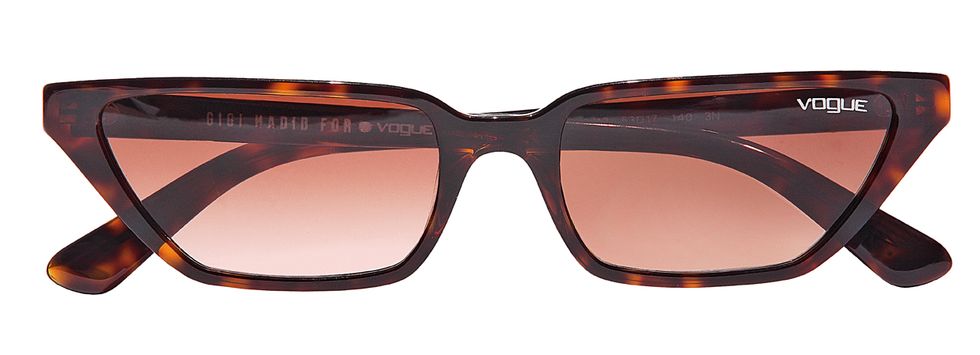 occhiali-da-sole-estate-2018-gigi-hadid-for-vogue-eyewear-special-collection