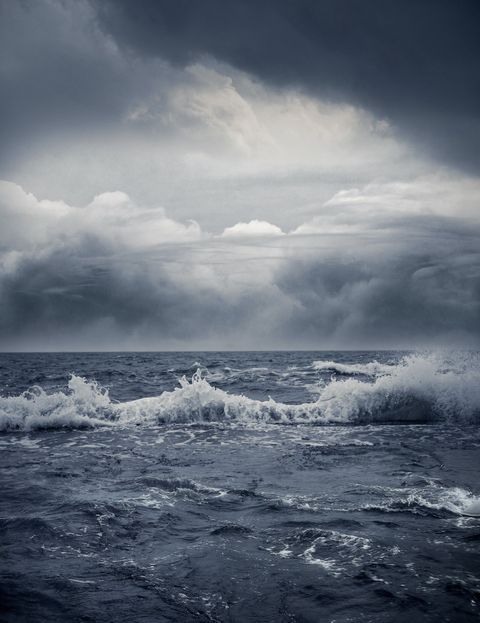 Sky, Body of water, Sea, Ocean, Wave, Water, Cloud, Horizon, Wind wave, Atmosphere, 