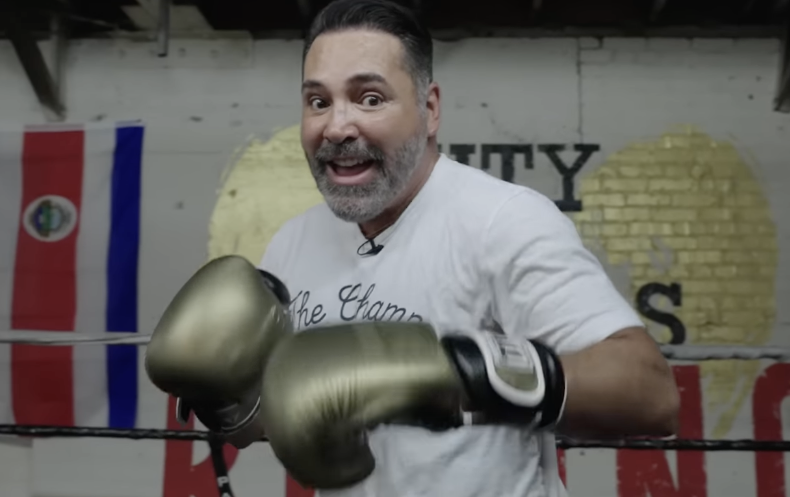 How Boxing Champion Oscar De La Hoya Stays Fit and Healthy at 50