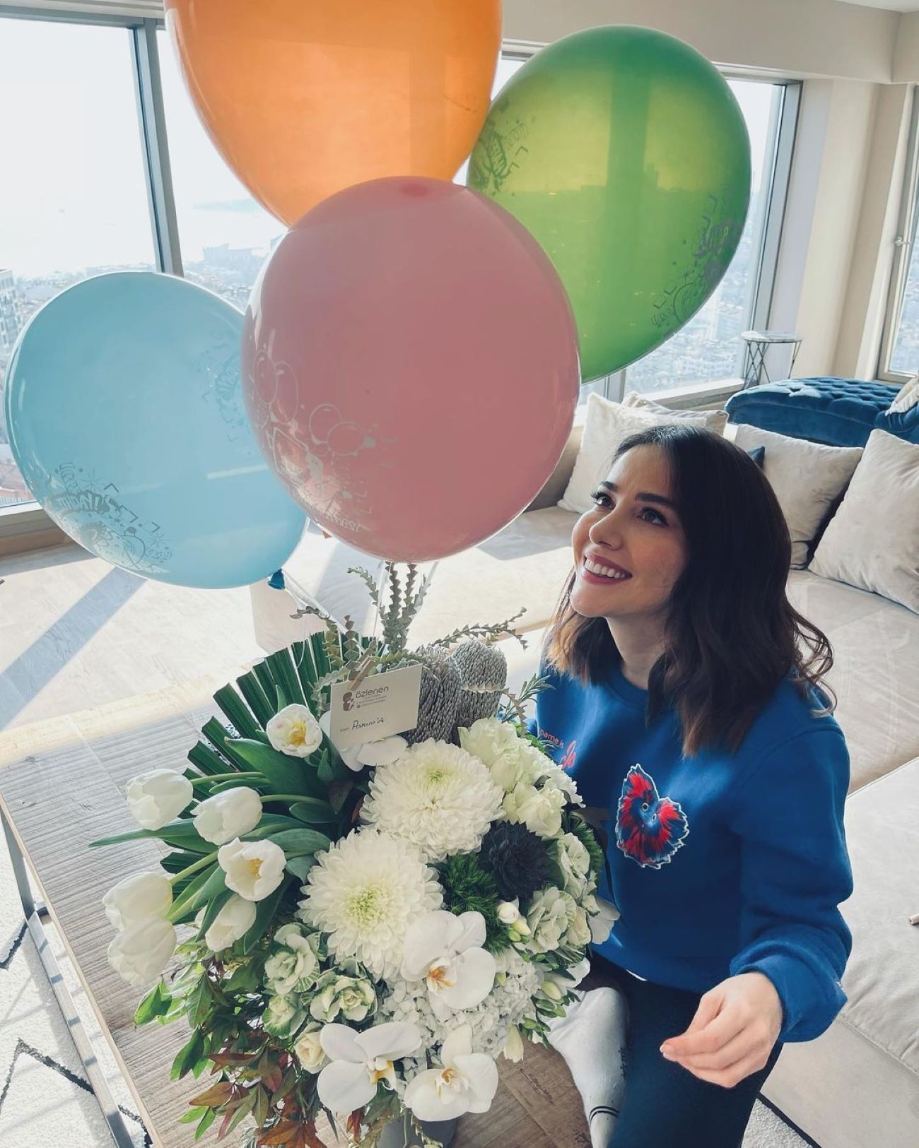 Özge Gürel, cumpleaños sin su novio, Serkan Çayoglu