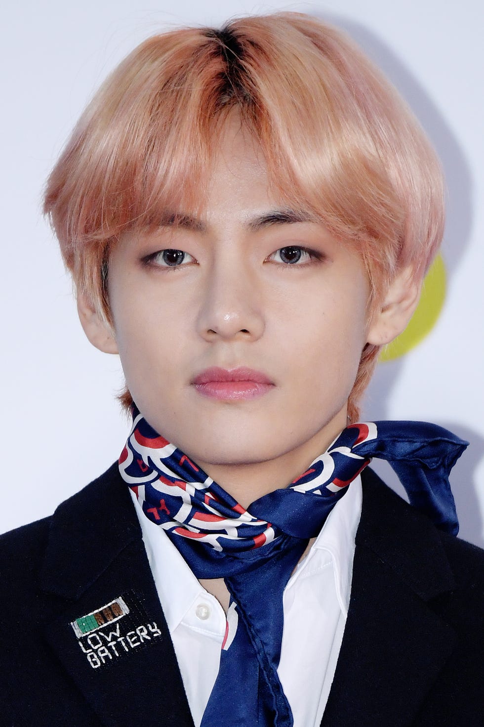 BTSの“顔天才”V（テテ）が見せる、無双の美貌ギャラリー｜ハーパーズ 