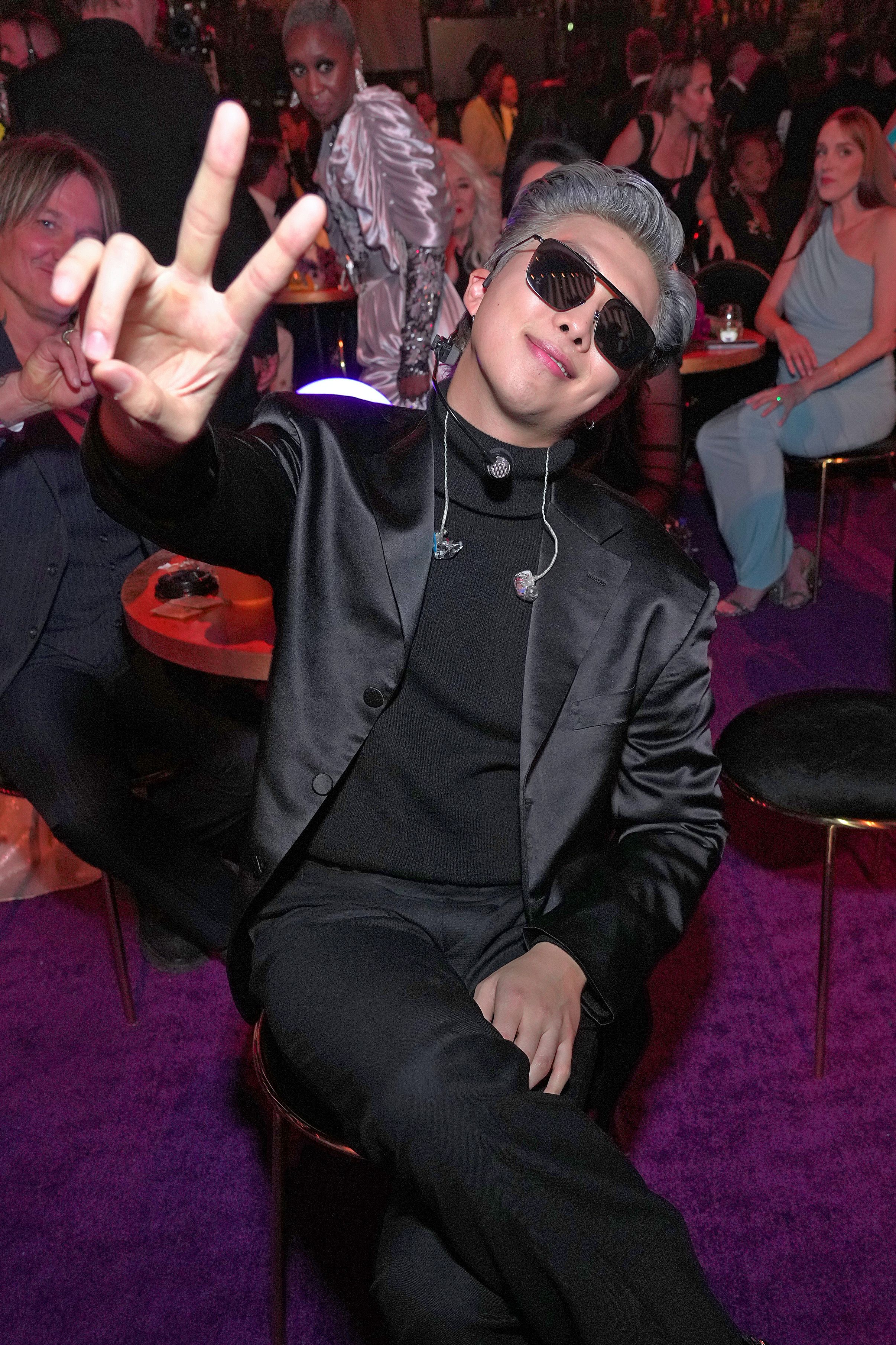 防弾少年団（BTS） fanpage 写真  RM BTS（防弾少年団）のリーダーRMが見せた忘れられない表情41連発