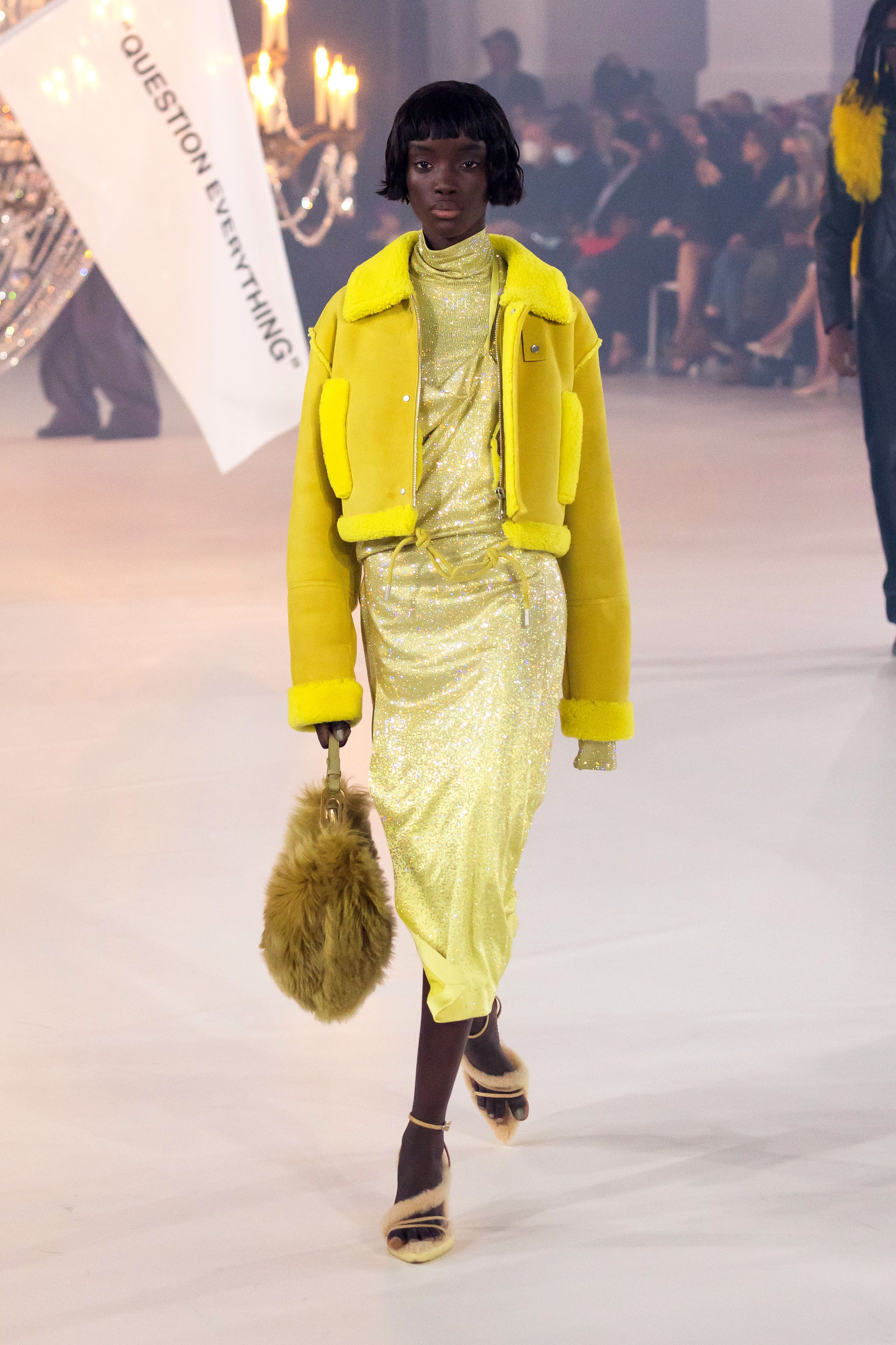 The 6 Best Fall 2022 Bag Trends From the Runways  Best Fall Fashion Trends