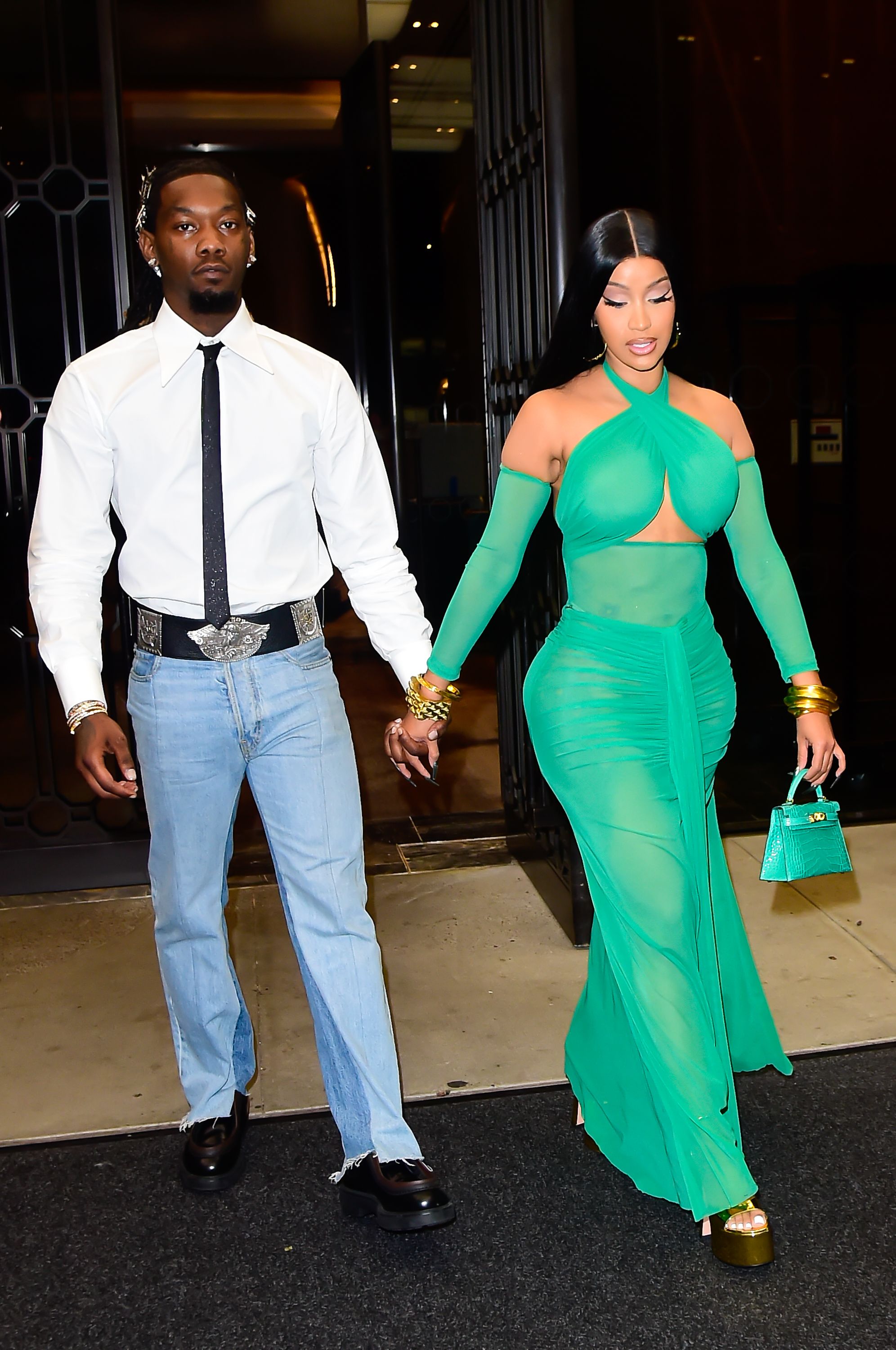 Cardi b and offset on sale engaged