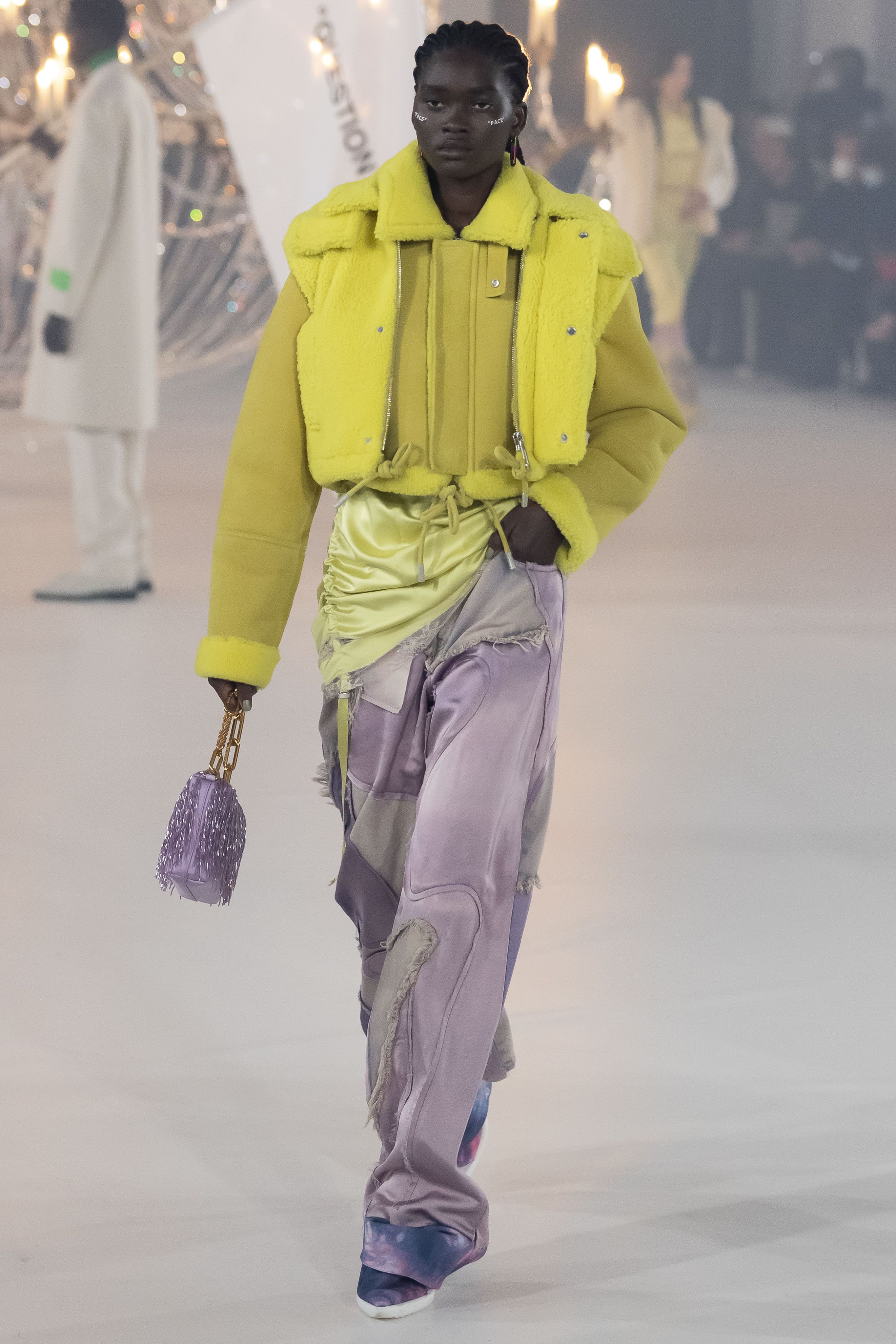 オフ-ホワイト c/o ヴァージル アブロー™（OFF-WHITE c/o VIRGIL