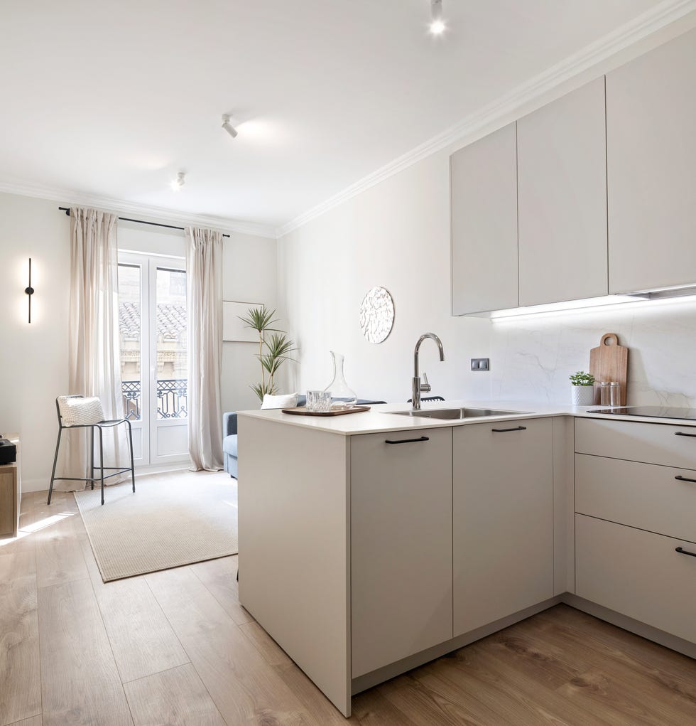 cocina con barra abierta al salón