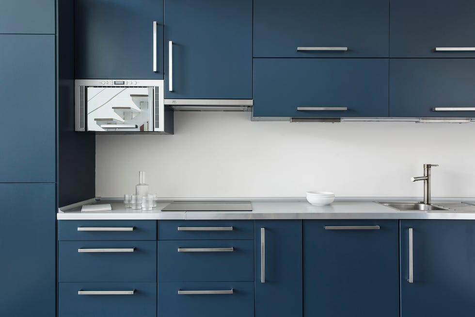 Oficina diseñada como loft minimalista