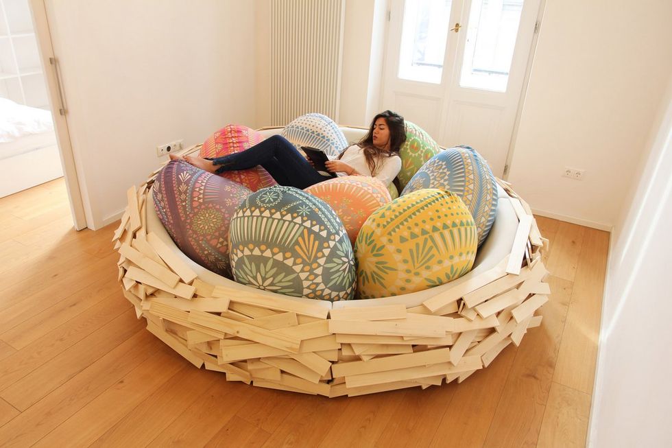 超浮誇「巨型鳥巢」沙發設計席捲全球！