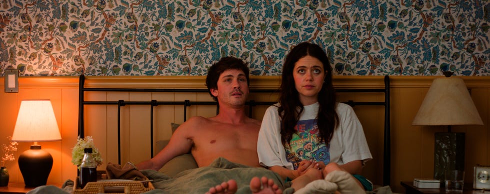logan lerman molly gordon oh hi