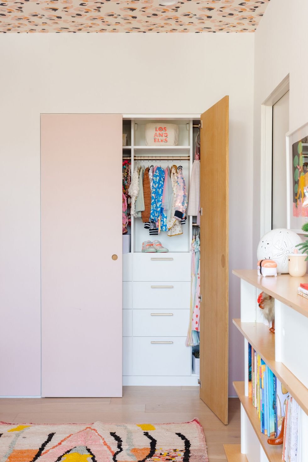 10 Steps Towards Having an Organized Kids' Closet