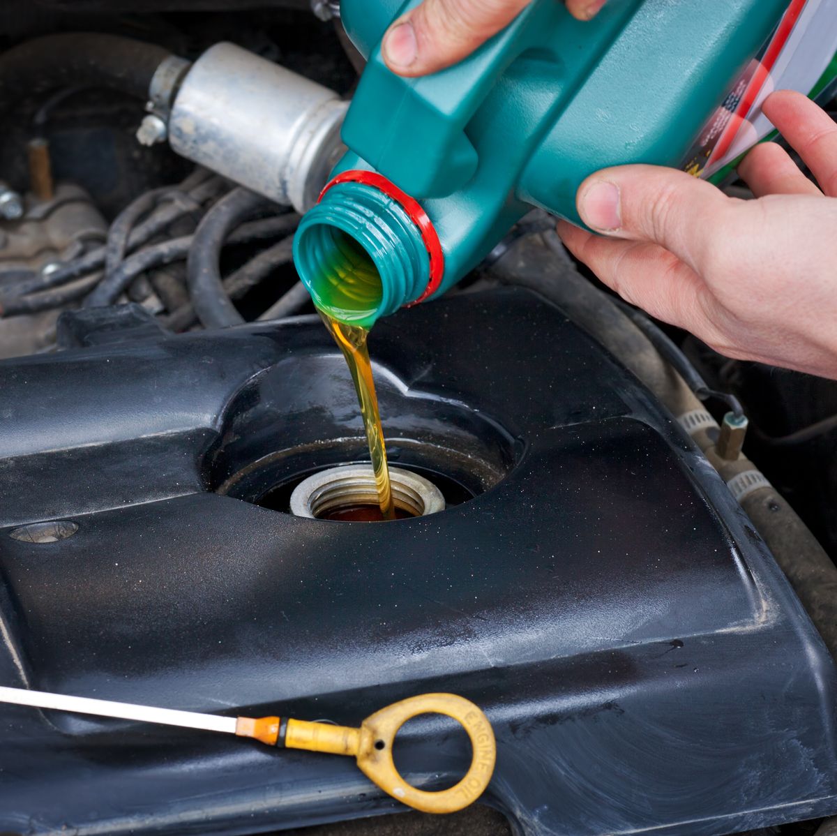Step-by-Step Guide: How to Top Up Your Car's Washer Fluid