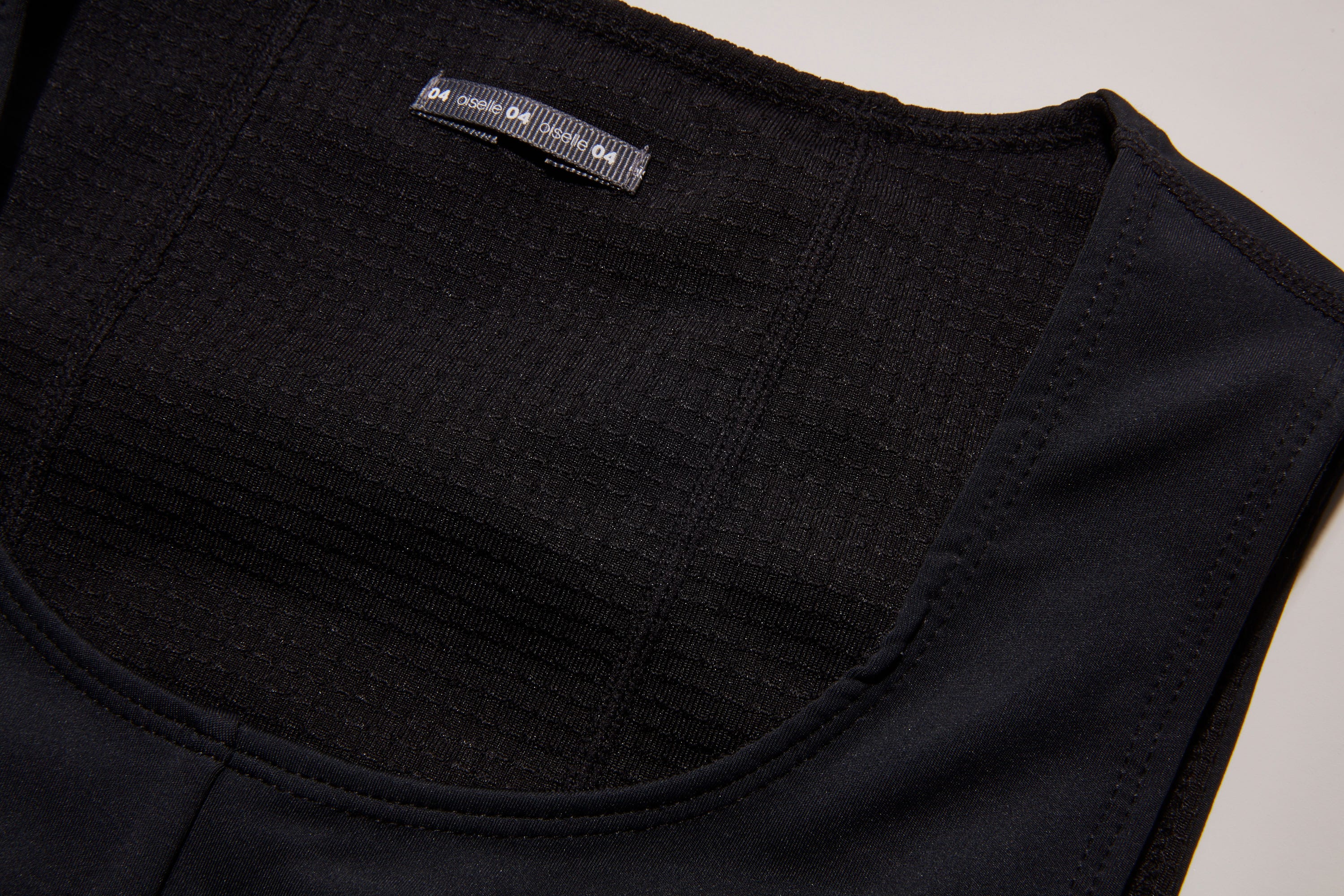Oiselle Flyout Sports Bra