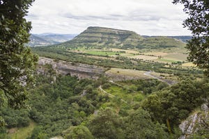 monumento natural de ojo guareña