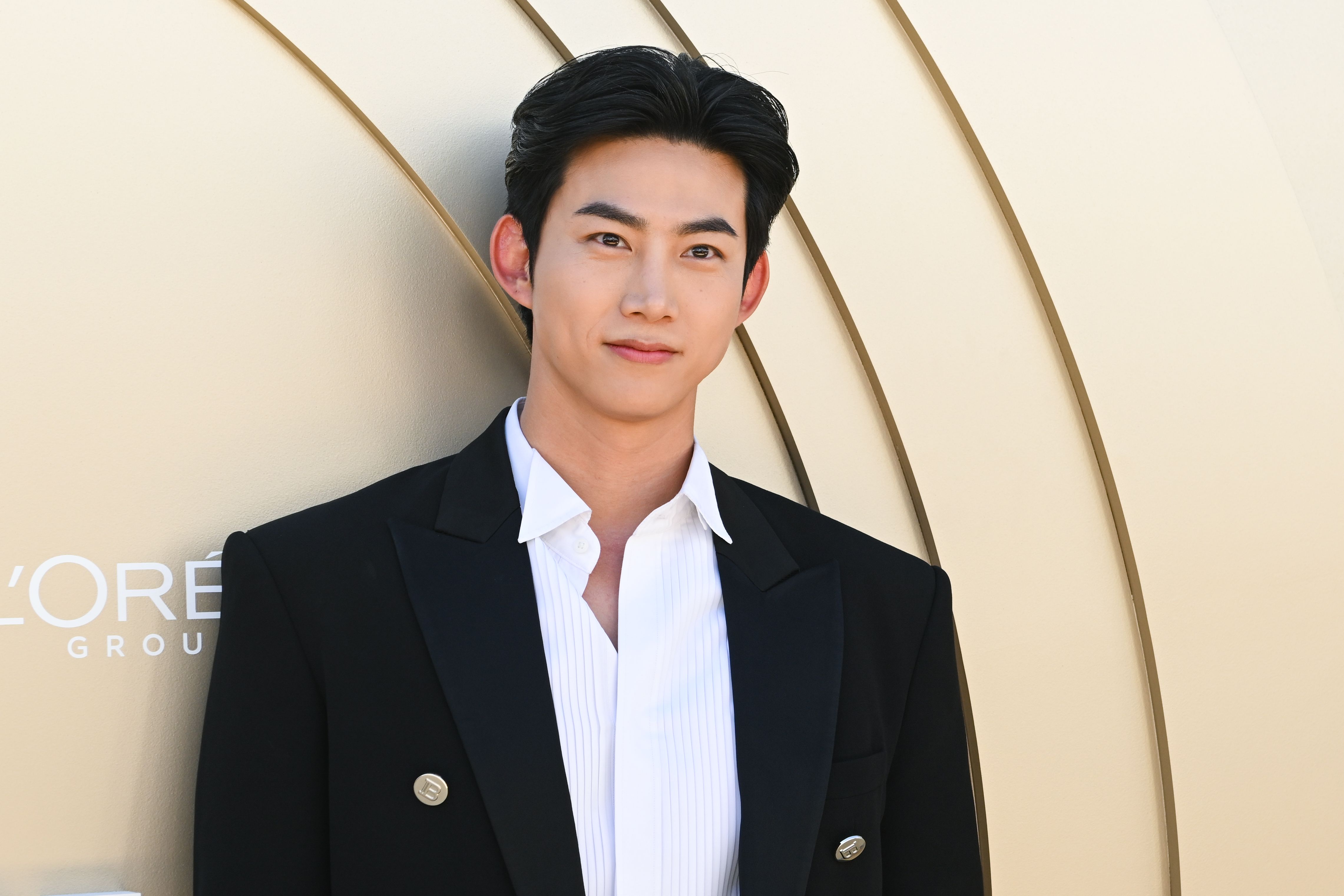 【2025年最新】大人気ブランドの人気アイテム  ok-taec-yeon-attends-gold- アイドル