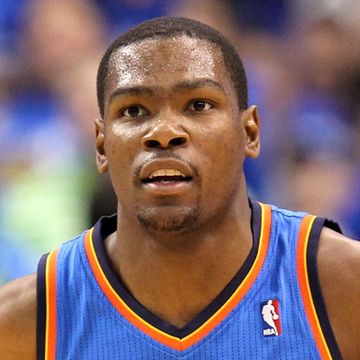 DALLAS, TX - MAY 25:  Kevin Durant #35 of the Oklahoma City Thunder runs back down court while taking on the Dallas Mavericks in the first quarter in Game Five of the Western Conference Finals during the 2011 NBA Playoffs at American Airlines Center on May 25, 2011 in Dallas, Texas. NOTE TO USER: User expressly acknowledges and agrees that, by downloading and or using this photograph, User is consenting to the terms and conditions of the Getty Images License Agreement.  (Photo by Ronald Martinez/Getty Images)