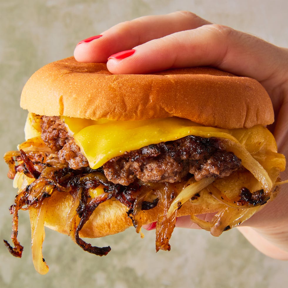 cheeseburger with fried onions