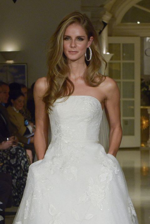 Gown, Wedding dress, Dress, Clothing, Bridal clothing, Hair, Bride, Shoulder, Bridal party dress, Fashion model, 