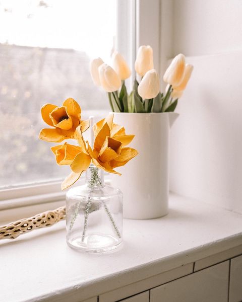 diy egg carton daffodils flowers