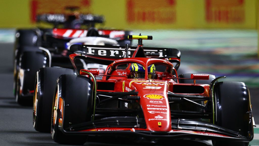 preview for Resumen en vídeo de la carrera del Gran Premio de Arabia Saudí de Fórmula 1