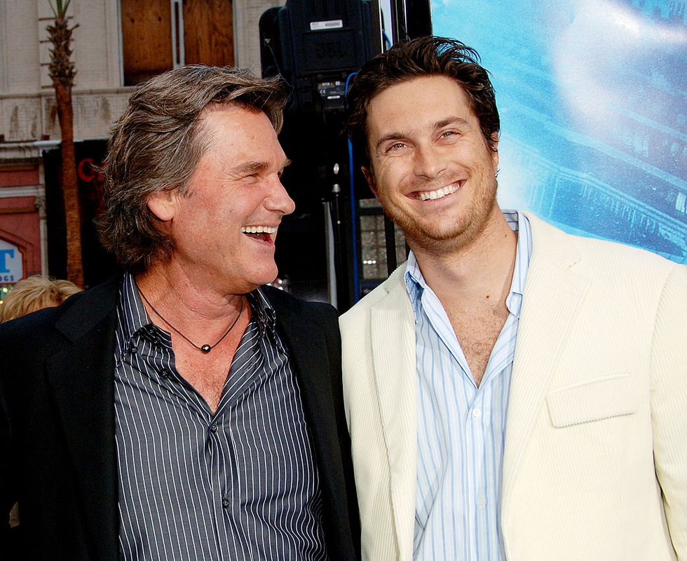 kurt russell and oliver hudson during poseidon los angeles premiere arrivals at graumanis chinese theater in hollywood, california, united states photo by jon kopalofffilmmagic