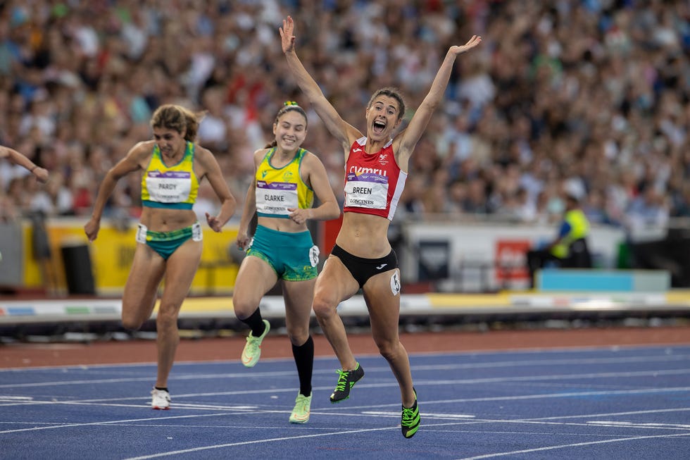olivia breen wins t37 t38 100m gold at the commonwealth games in 2022