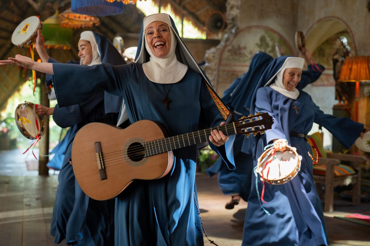 olivia colman, paddington in peru