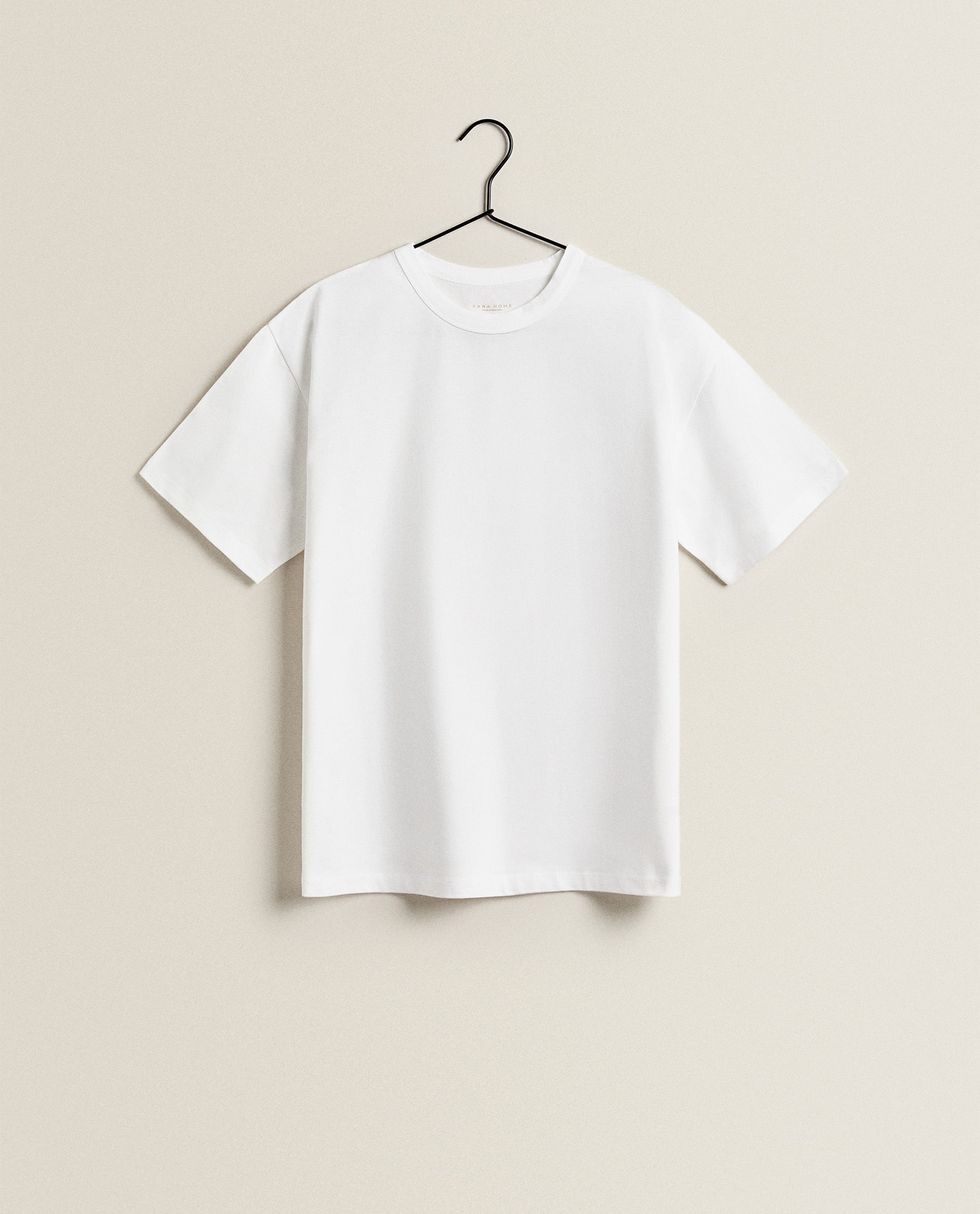 olivia palermo confiesa que usa esta camiseta básica blanca 'premium' de zara en sus looks de gala