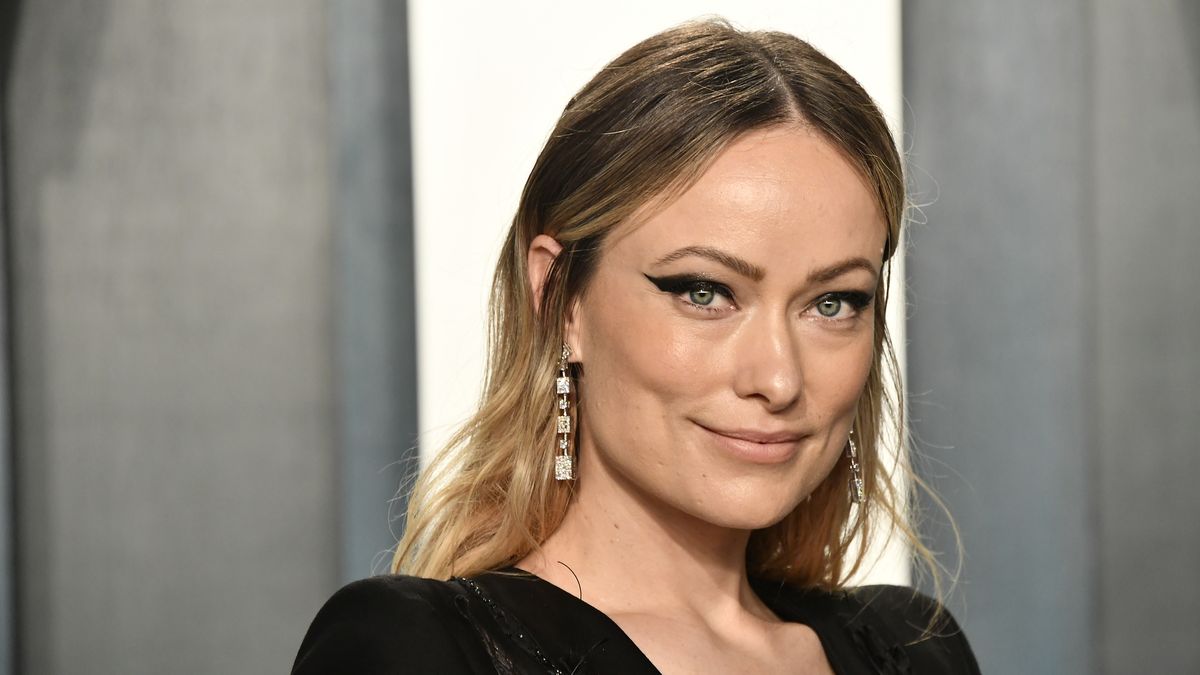 preview for Harry Styles & Olivia Wilde Are Reportedly In LOVE!
