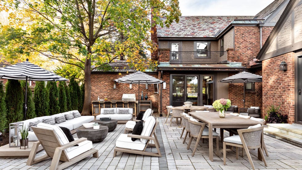 an outdoor kitchen belonging to chef bobby flay