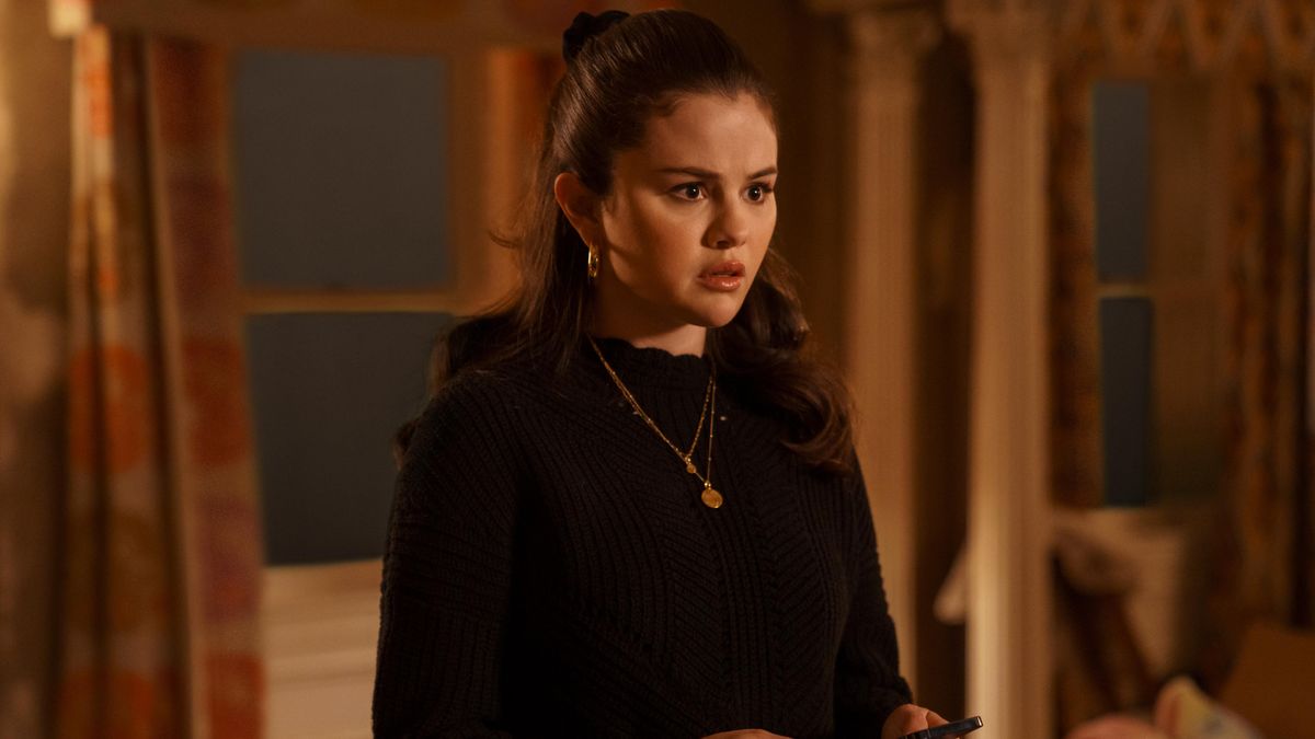 preview for Watch Selena Gomez Solve CRIME In 'Only Murders In The Building' Trailer!