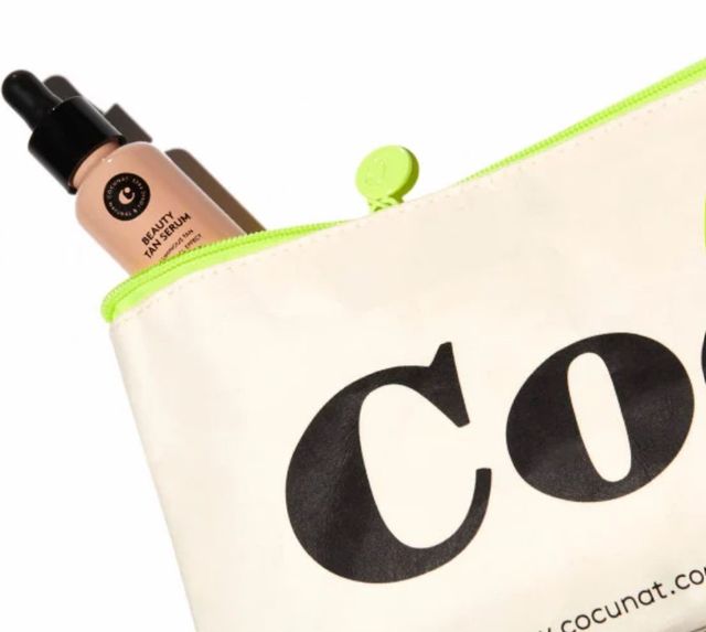 prodotti naturali cocunat omaggio club con bustina beauty bag e self tan serum