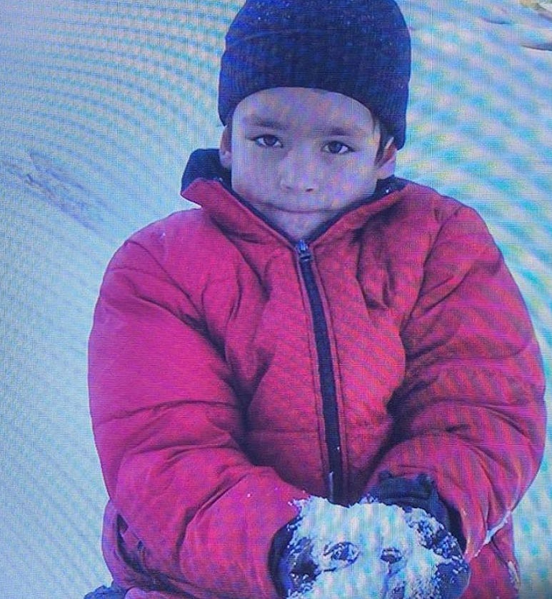 omar ayuso de niño