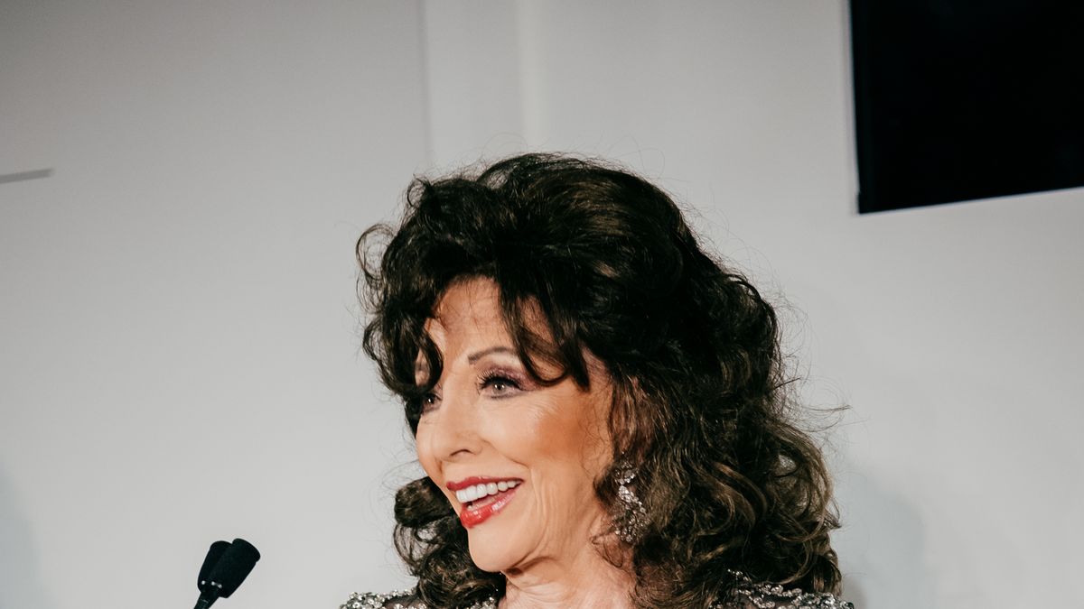preview for Joan Collins accepts her Harper's Bazaar Women of the Year Award
