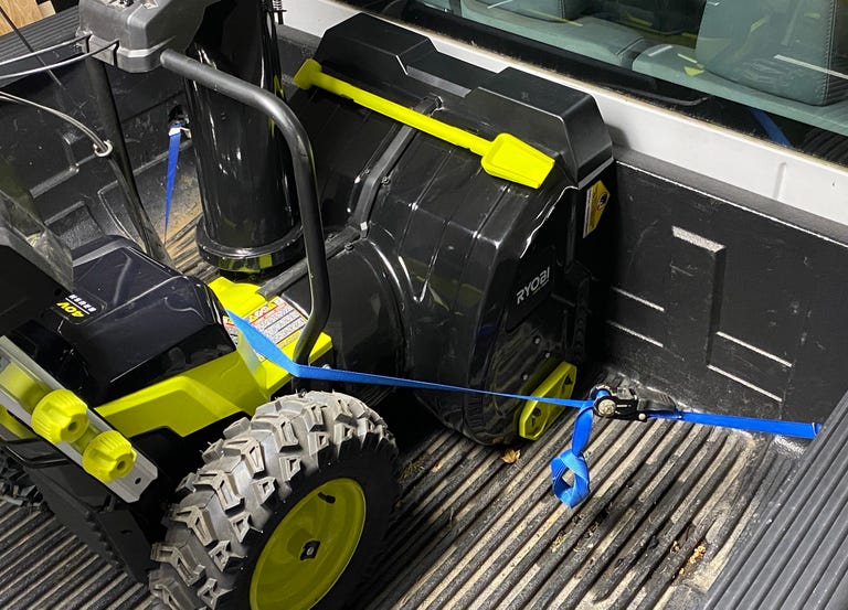 How to Use Ratchet Straps TieDown Straps