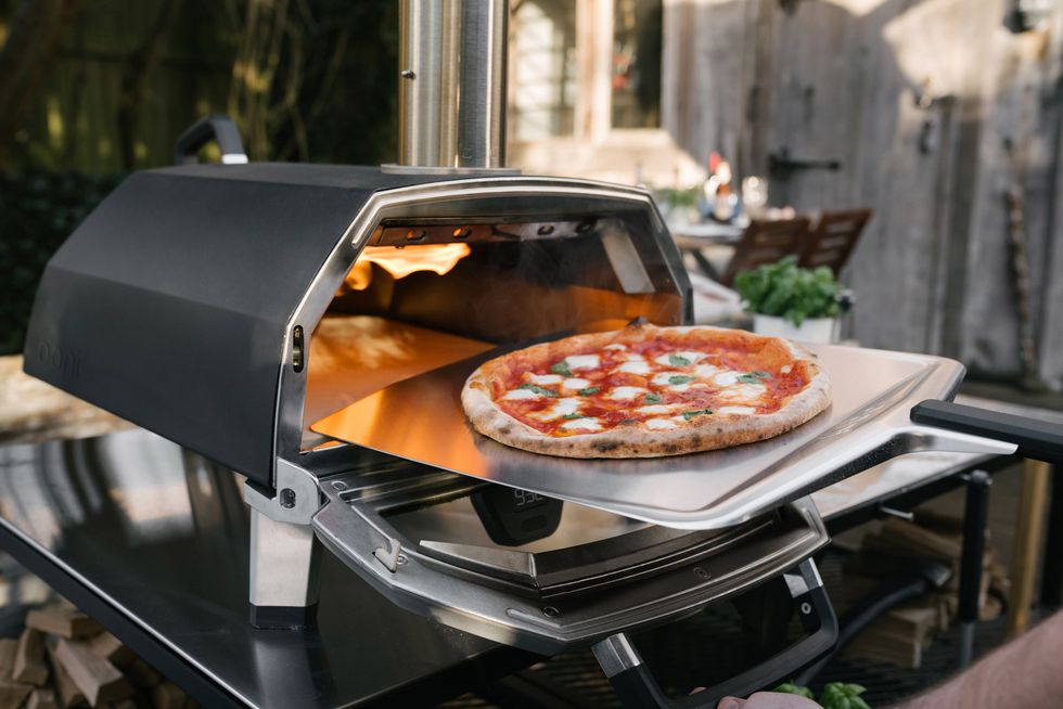 Everything You Need to Become a Backyard Pizza Master