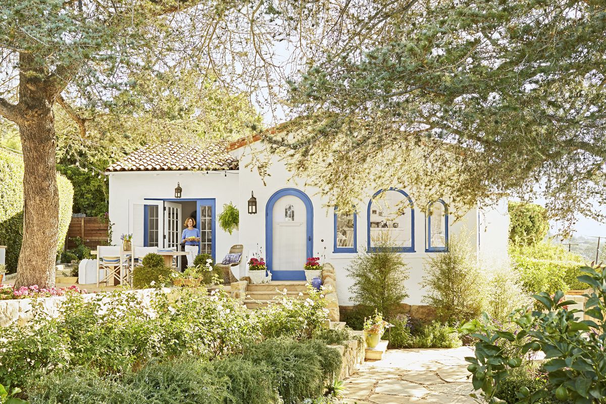 small spanish style california cottage